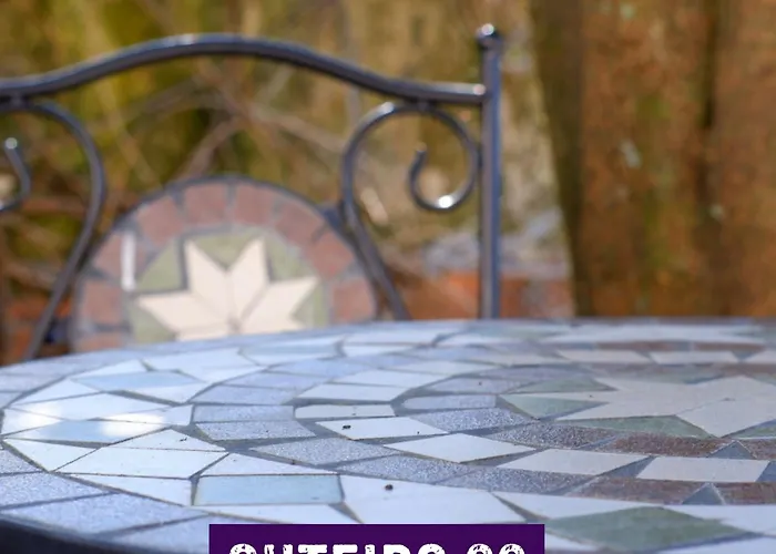 Casa Outeiro 99 * 파레드스 드 코라